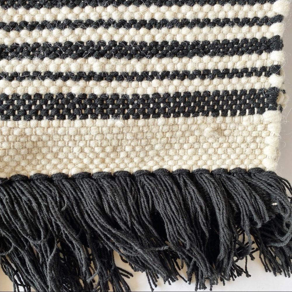 •OPALHOUSE• 2’ x 3’ Sylviidae Stripe Woven Accent Rug - Picture 7 of 15